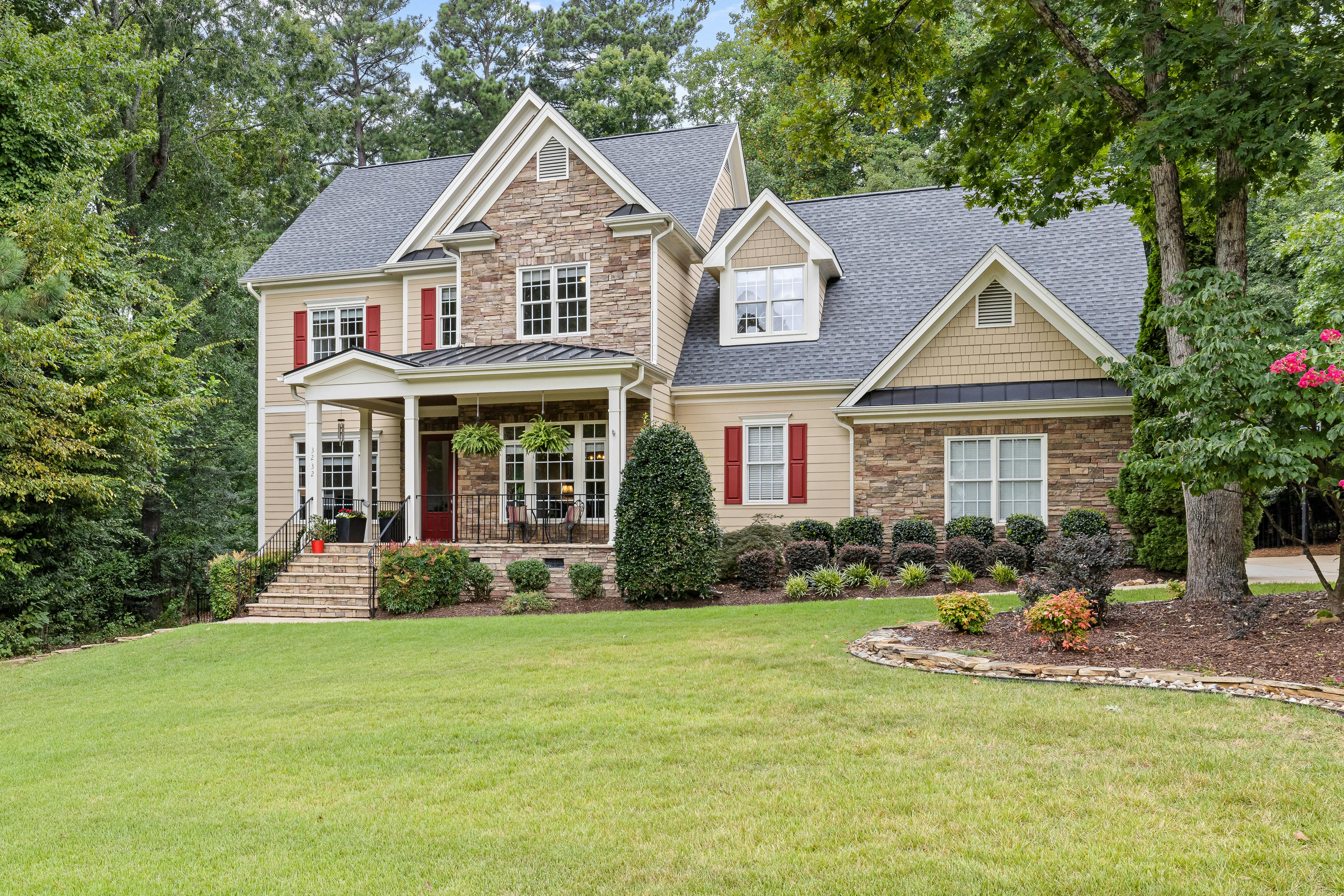 Lake Iola area homes in Dade City FL
